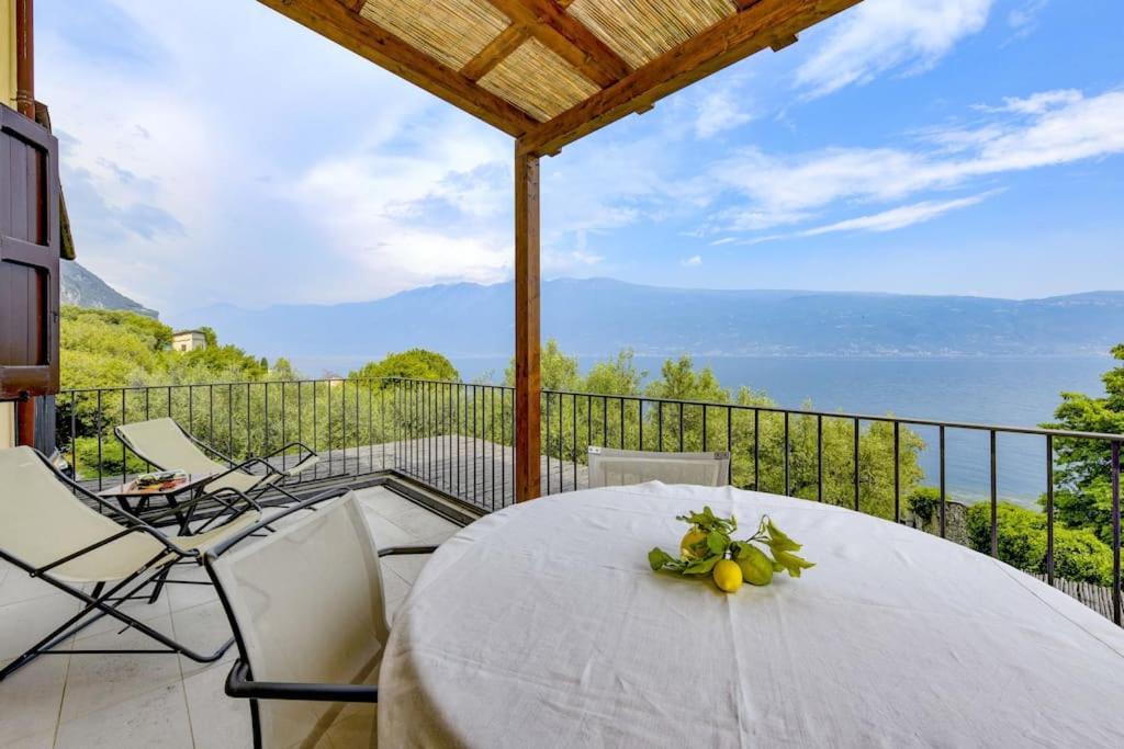 Oleandro Apartment Directly On The Lake ガルニャーノ エクステリア 写真