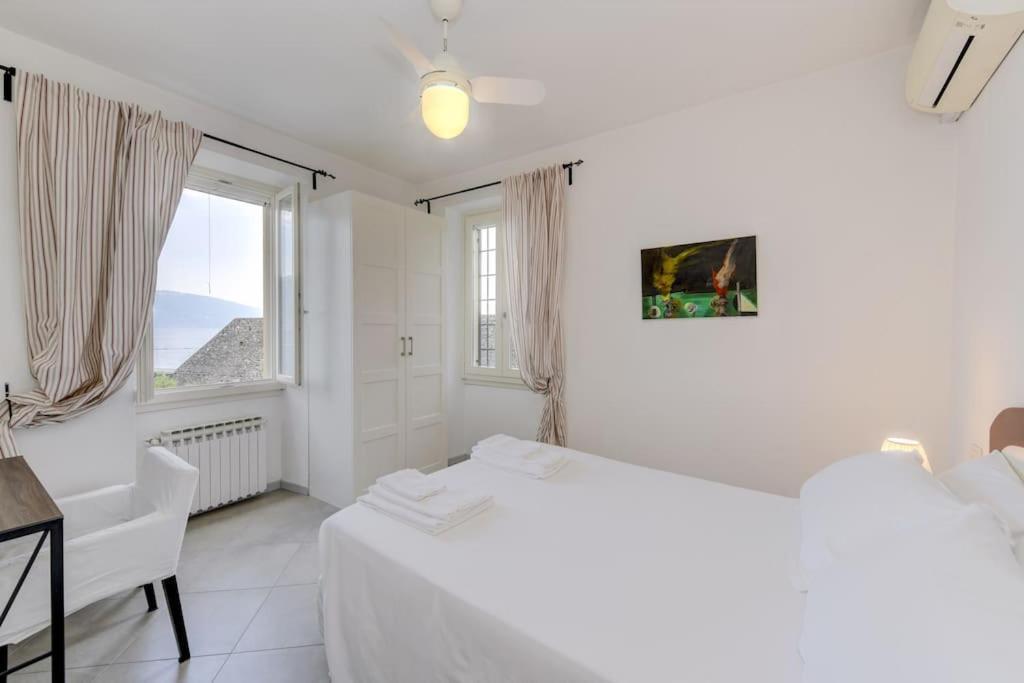 Oleandro Apartment Directly On The Lake ガルニャーノ エクステリア 写真